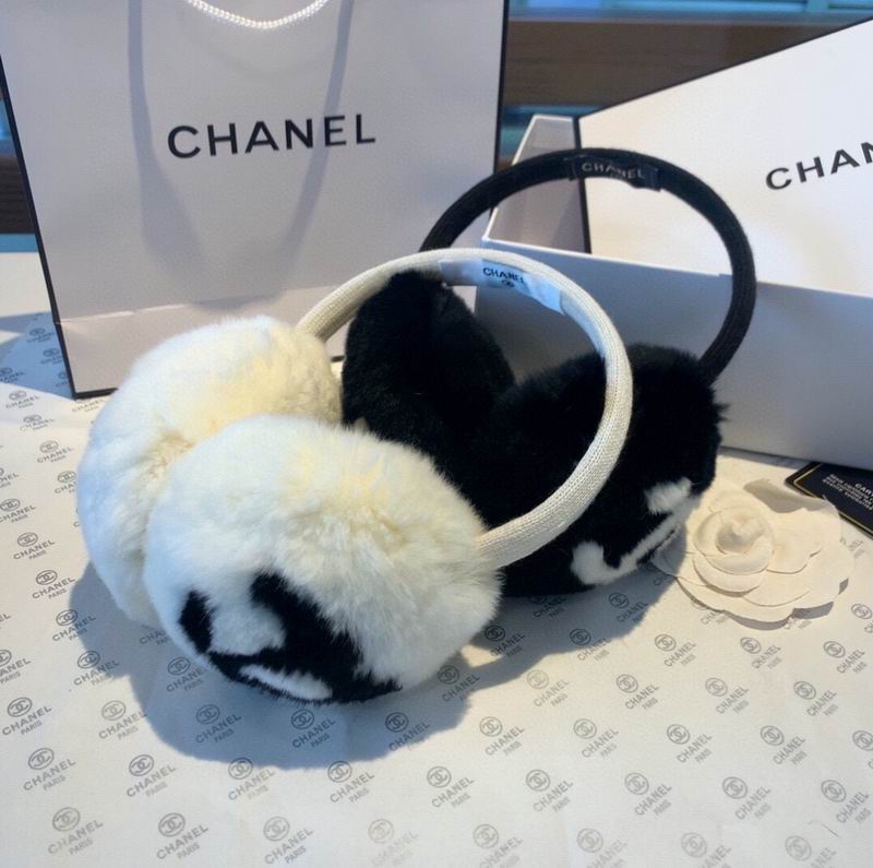 Chanel earmuff 091202